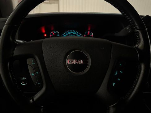 Used 2023 GMC Savana 3500 Extended w/ Power Convenience Package RWD image 10
