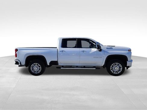 Used 2022 Chevrolet Silverado 2500 High Country w/ Z71 Off-Road Package AWD/4WD image 5