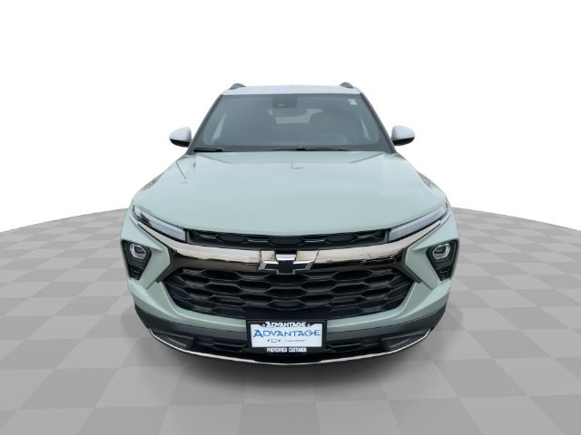 Used 2024 Chevrolet TrailBlazer ACTIV w/ Convenience Package AWD/4WD image 3