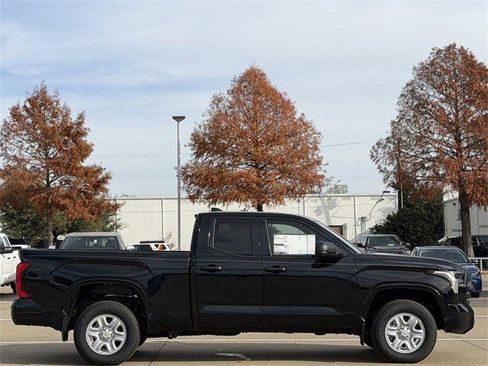 New 2026 Toyota Tundra SR image 3