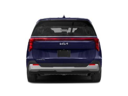 Used 2025 Kia Carnival FWD image 8