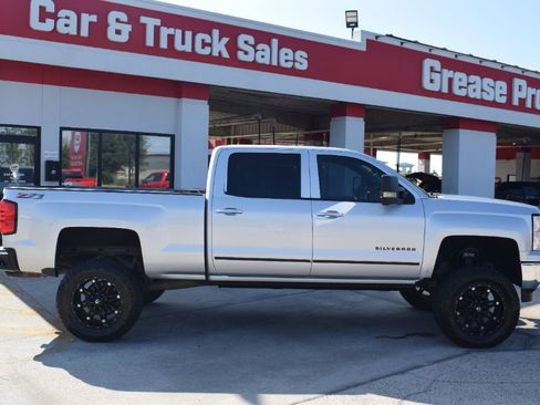 Used 2014 Chevrolet Silverado 1500 LTZ Z71 w/ LTZ Plus Package AWD/4WD image 3