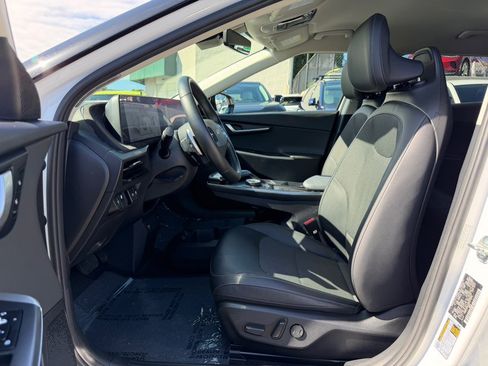 Used 2024 Kia EV6 Light AWD/4WD image 10