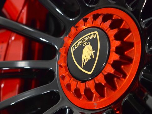 Used 2019 Lamborghini Aventador S image 18