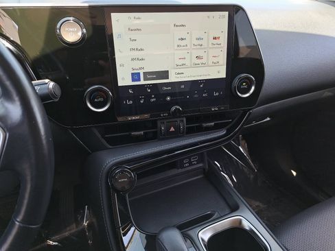 Used 2022 Lexus NX 350h AWD w/ Accessory Package 2 image 21