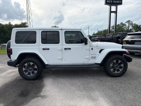 Used 2018 Jeep Wrangler Unlimited Sahara w/ Dual Top Group AWD/4WD image 7