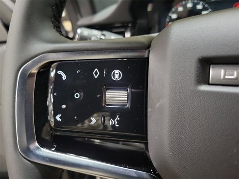 New 2025 Land Rover Discovery Sport Dynamic SE image 15