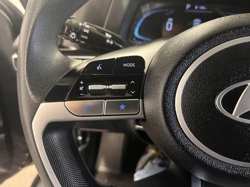 Used 2024 Hyundai Elantra SE image 25