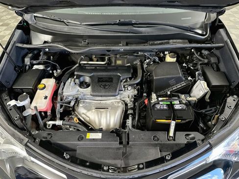 Used 2017 Toyota RAV4 LE FWD image 33