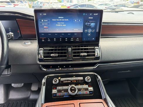 Used 2023 Lincoln Navigator Reserve AWD/4WD image 27