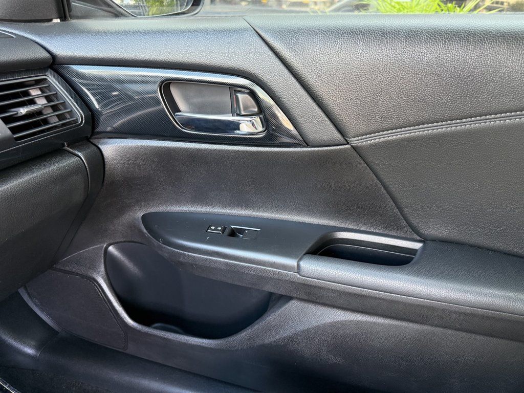 Used 2013 Honda Accord Sport image 26