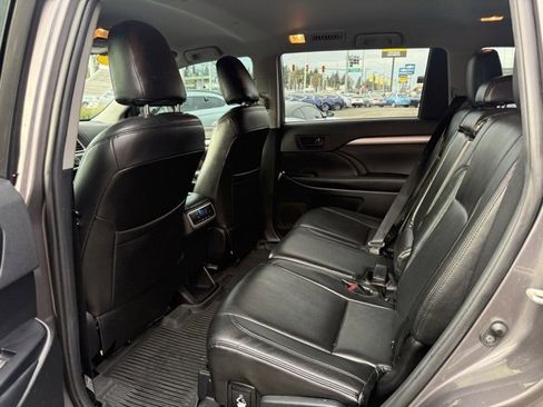Used 2019 Toyota Highlander Plus image 22