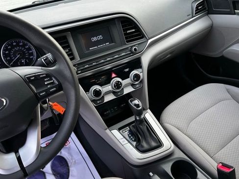 Used 2019 Hyundai Elantra SE image 37
