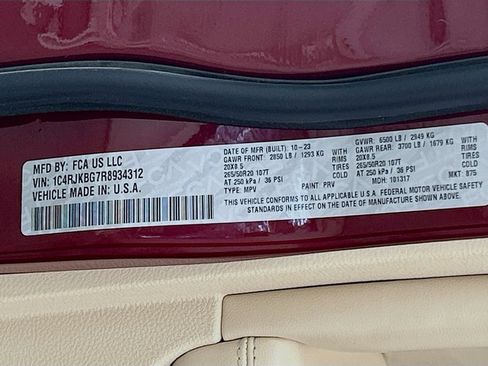 Used 2024 Jeep Grand Cherokee L Limited AWD/4WD image 31