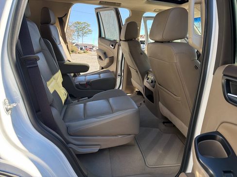Used 2019 GMC Yukon SLT w/ Open Road Package RWD image 29