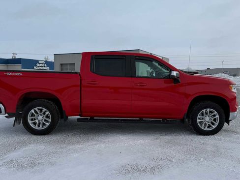 Used 2022 Chevrolet Silverado 1500 LT image 3