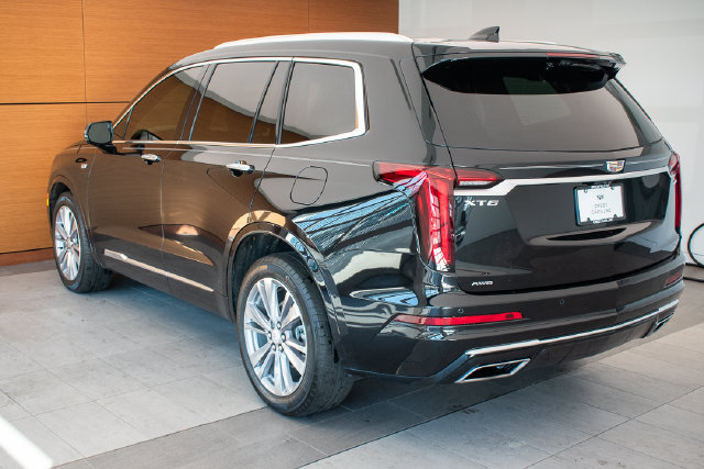 Used 2024 Cadillac XT6 Premium Luxury w/ Platinum Package AWD/4WD image 8