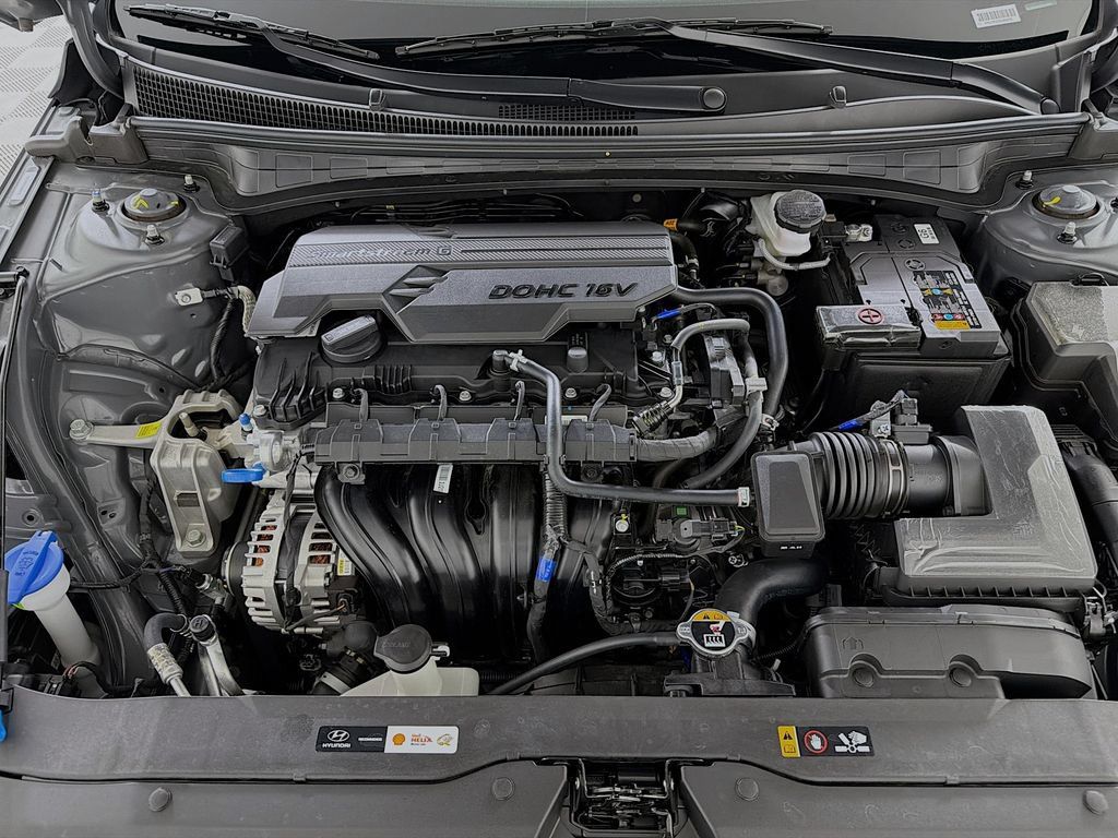 Used 2025 Hyundai Elantra Sport FWD image 29