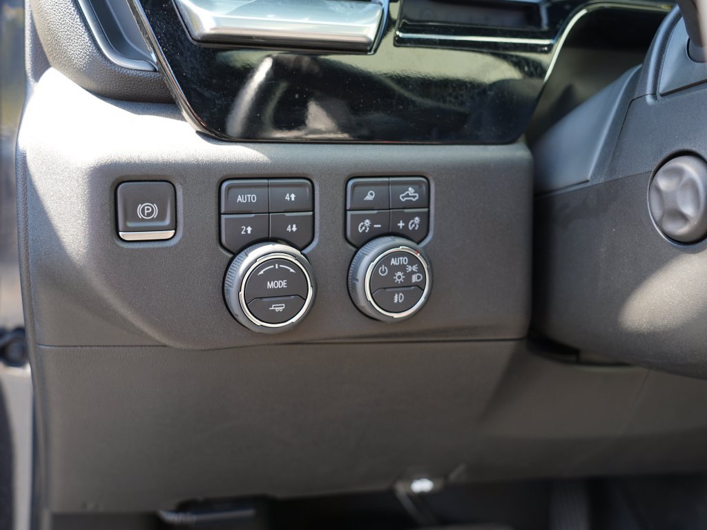 Certified 2022 Chevrolet Silverado 1500 High Country AWD/4WD image 17