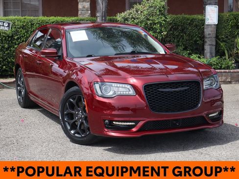 Used 2023 Chrysler 300 Touring L w/ Popular Equipment Group AWD/4WD image 2