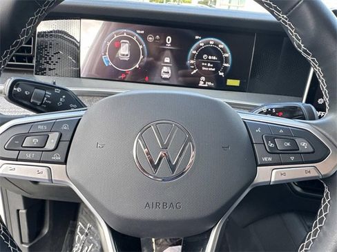 Certified 2025 Volkswagen Tiguan S image 16