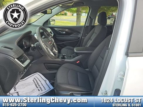 Used 2024 GMC Terrain SLE FWD image 10