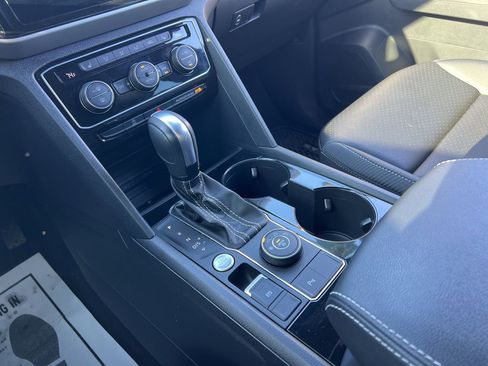 Used 2023 Volkswagen Atlas Cross Sport SE w/ Panoramic Sunroof Package image 20