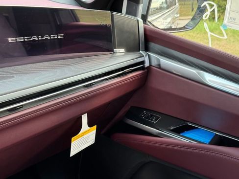 New 2026 Cadillac Escalade ESV Luxury w/ Touring Package image 34