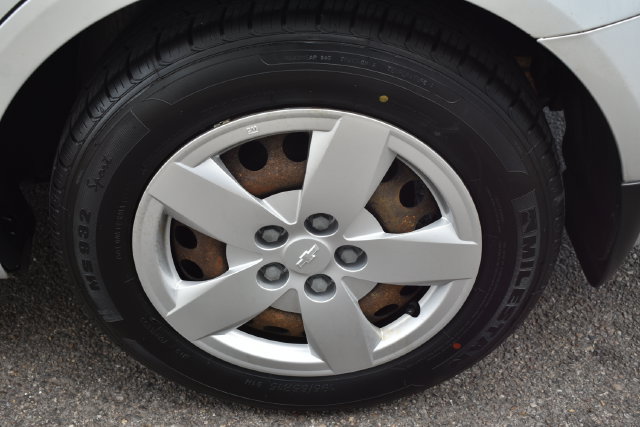 Used 2014 Chevrolet Sonic LS FWD image 36