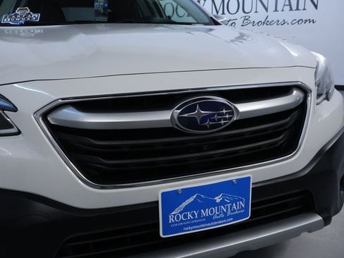 Used 2020 Subaru Outback Touring XT AWD/4WD image 9