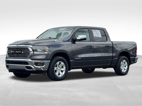 Used 2023 RAM 1500 Laramie AWD/4WD image 3