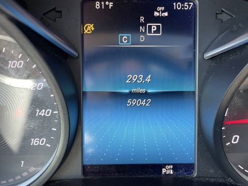 Used 2021 Mercedes-Benz GLC 300 image 16