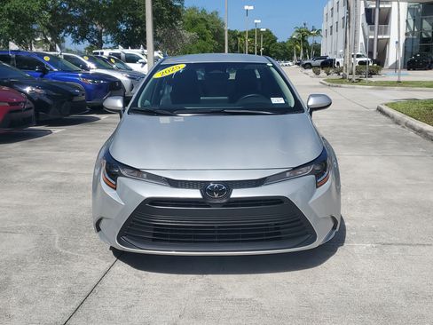 Certified 2025 Toyota Corolla LE FWD image 8