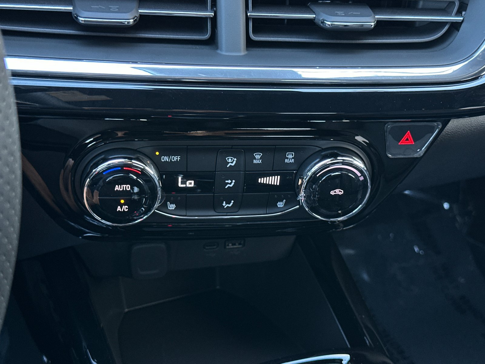 New 2026 Chevrolet Trax RS w/ Driver Confidence Package FWD image 20