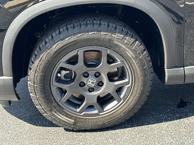 Used 2025 Honda Pilot TrailSport image 17