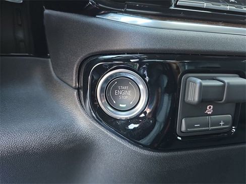 New 2026 GMC Sierra 1500 Elevation image 26