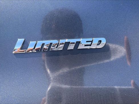 Used 2016 Toyota 4Runner Limited image 9