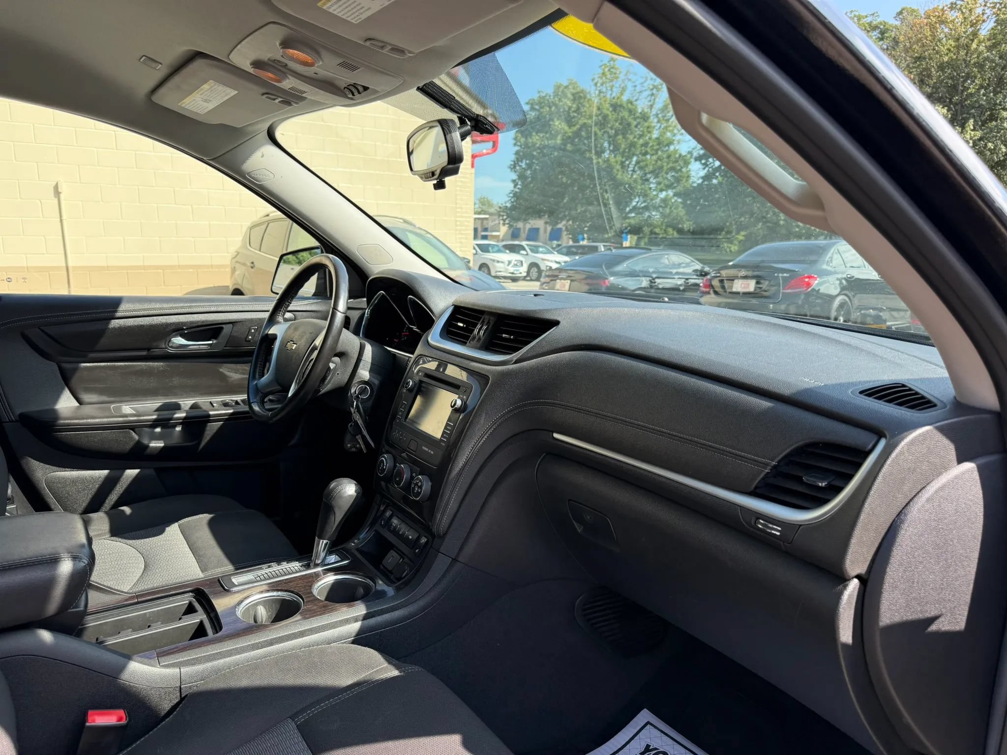 Used 2017 Chevrolet Traverse LT w/ Style and Technology Package AWD/4WD image 21