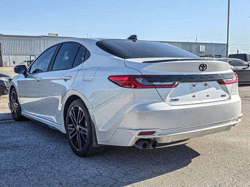 Used 2025 Toyota Camry XSE w/ Premium Plus Package image 4