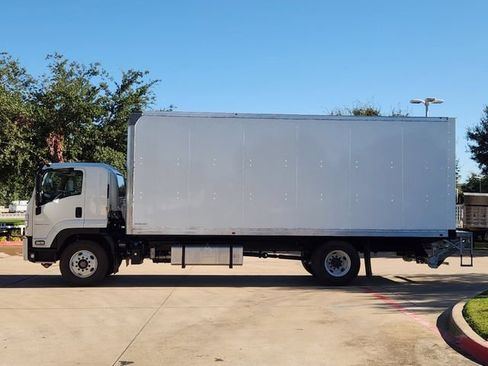 New 2024 Chevrolet Low Cab Forward 7500XD RWD image 11