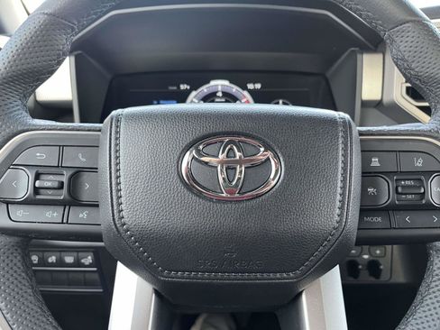 Used 2025 Toyota Tundra Limited image 24