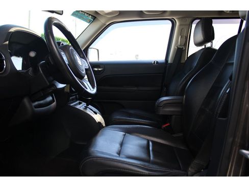 Used 2016 Jeep Patriot High Altitude image 7