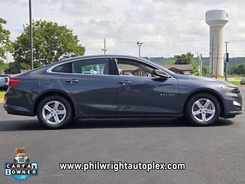 Used 2021 Chevrolet Malibu LS FWD image 2