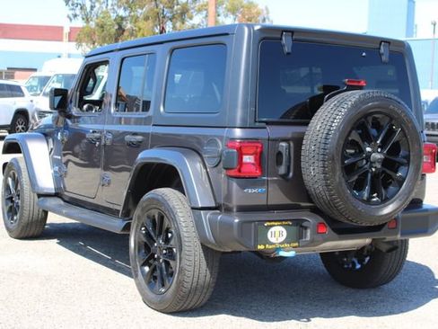 Used 2023 Jeep Wrangler Unlimited Sahara w/ Cold Weather Group AWD/4WD image 3