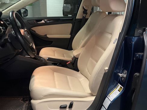 Used 2017 Volkswagen Jetta SEL FWD image 7