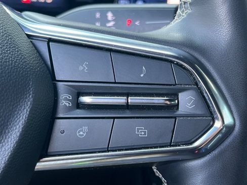 Used 2025 Chevrolet Equinox EV LT w/ Convenience Package image 36