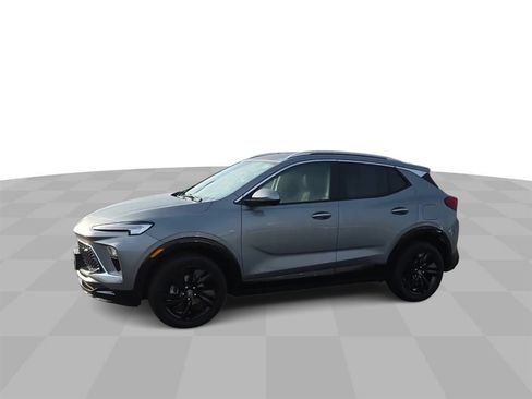 Used 2024 Buick Encore GX Sport Touring image 5
