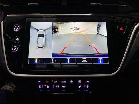 Used 2022 Chevrolet Bolt EUV Premier w/ Sun & Sound Package image 27