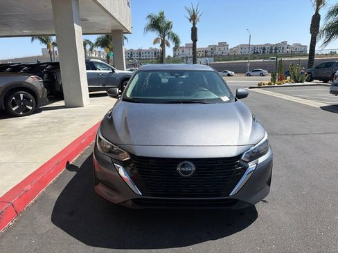 Used 2024 Nissan Sentra SV FWD image 3