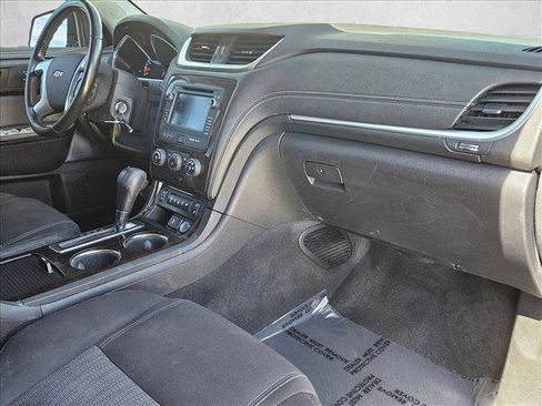 Used 2017 Chevrolet Traverse LT w/ Style and Technology Package AWD/4WD image 22